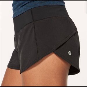 lululemon speed up short 2.5in - size 4